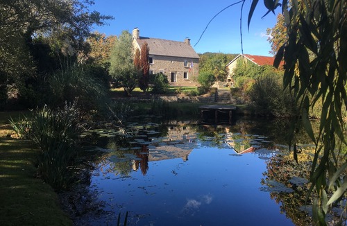Saint-Nicolas-de-Pierrepont Cottage | Le Martin-Pecheur-Beautiful countryside private location-15 minutes from beaches