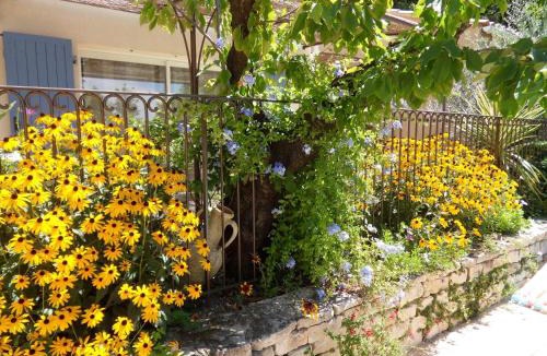 Eyragues House | Les Hauts d'Eyragues gite Rêverie Meublé classé 4 étoiles