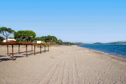 Schinias Villa | Lovely 4 bedrooms villa in schinias