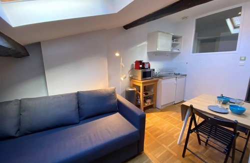 Gorge de Loup Apartment | Lovely studio in the 9th arrondissement, near the quays.