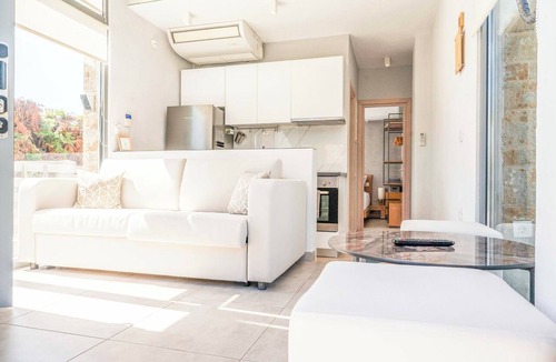 Pefkochori Villa | Luxury Seaside 4BR Villa | Private Pool & BBQ | 150m to the Beach | Pefkohori