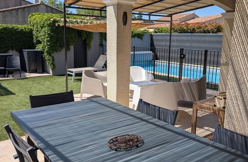 St.-Remy-de-Provence Villa | Magnificent villa 3* with heated swimming pool 7 minutes from the city center
