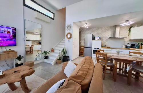 Malbosc Villa | Maison Bali - Jardin, Clim, Parking et Proche Tram