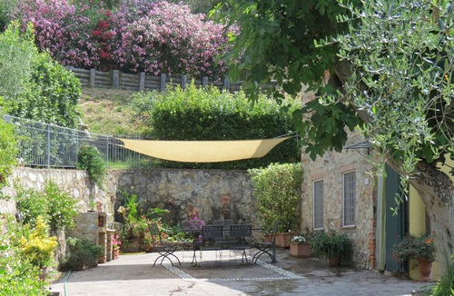 Massaciuccoli House | Massaciuccoli: house /villa - 5 rooms - 4/6 personsHouse with garden and pool