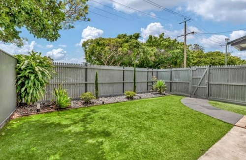 Southport House | Merewether - Central, Cosy & Pet friendly Stay
