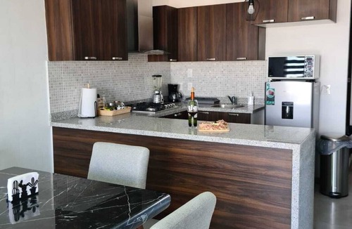 San Juan de Dios Apartment | Modern apt w/A/C & pool in downtown GDL