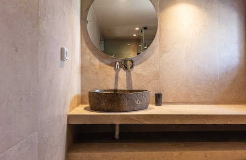 Stalida Apartment | Modern Luxury 2-Bed Apt, in the heart of Stalis and steps from the Beach.
