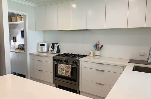 Wembley House | Modern spacious 2 story home