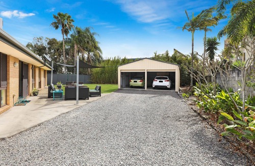 Mooloolaba House | NAROO7- PRIME MOOLOOLABA LOCATION