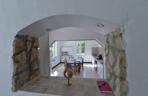 Sorgues House | Near Avignon and the vineyards of Chateauneuf du Pape, in the heart of Provence