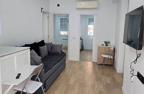 Leganes Apartment | New 20 minutes from the center of Madrid