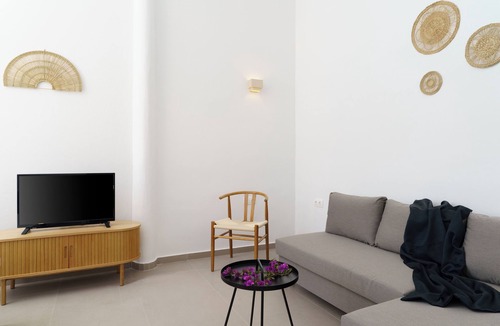 Logaras Hotel | Paros Inn Seafront by GHH