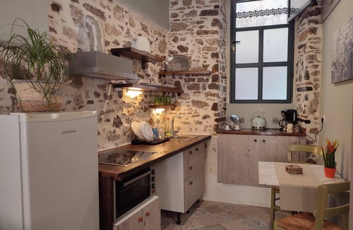 Nafplion City Centre Apartment | Pithari - Studio Apartment in the old Town of Nafplion