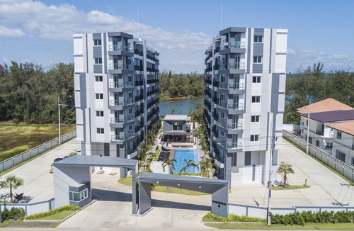 Kram Condo | Pool view Studio, 2 minutes to the beach