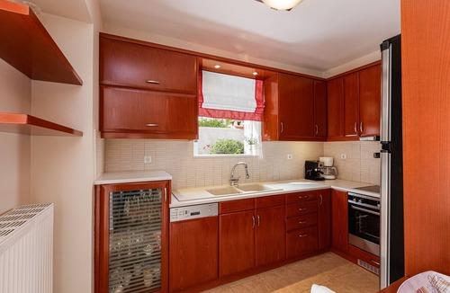Armenoi Villa | Privacy in a peaceful village, walking distance to amenities!