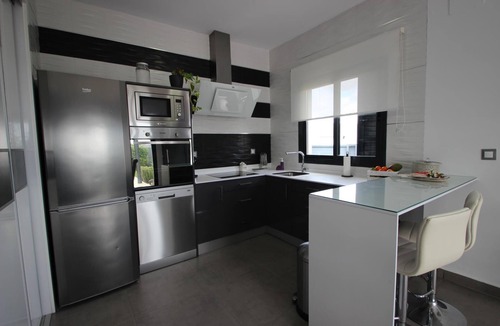 Campano House | private Pool, modern and perfect holiday home casa Hugo with AC and Barbecue