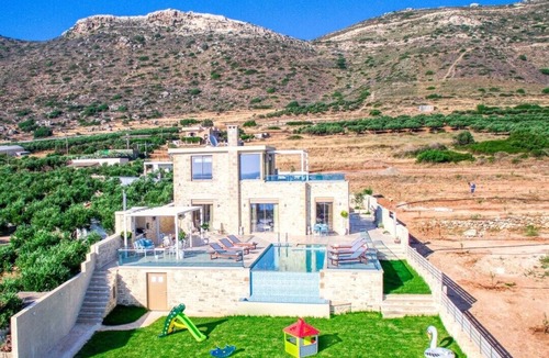 Falassarna Villa | Private pool★Indoor Jacuzzi★Walk to taverna, market & Falasarna beach.