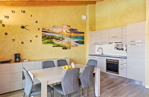 Montioni Apartment | Regarda - "The Place" modern two-bedroom apartment with pool, garage, air conditioning