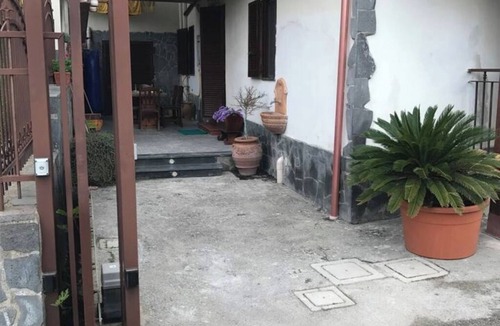 Trecase House | Relaxation with Jacuzzi and Pool between Pompeii and Capri
