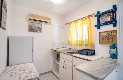 Logaras Apartment | Room 'Studio 10' with Mountain View, Wi-Fi and Air Conditioning