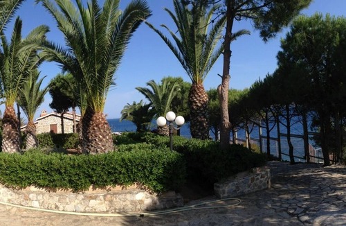 Kato Sounion Villa | Seaside villa with private swimming pool and fabulous view to the Aegean sea