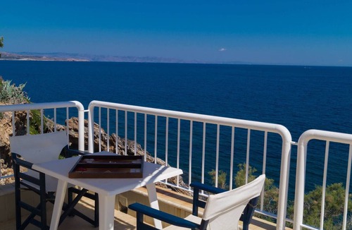 Kato Sounion Villa | Seaside villa with private swimming pool and fabulous view to the Aegean sea