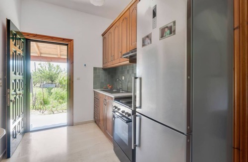 Roda Villa | Simplistic Villa in Korfu near Seabeach