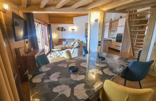 Saint-Martin-de-Belleville Apartment | Ski-in/Ski-out Apt for 6 with South-West Terrace, Parking, and WiFi in St. Martin de Belleville