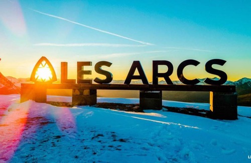 Arc-1800 Apartment | Ski-in/ski-out & foot of the slopes, 14th floor, view mountain, balcony, fireplace or stove, tv