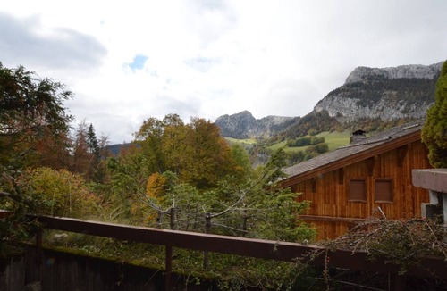 Le Chinaillon Apartment | Ski-in/ski-out studio with terrace, parking and Wi-Fi - sleeps 4
