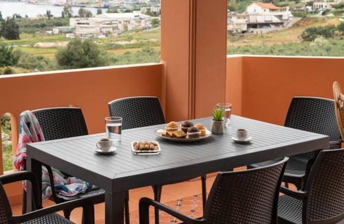 Souda Villa | Spacious maisonette with an unobstructed and panoramic view of Souda Bay