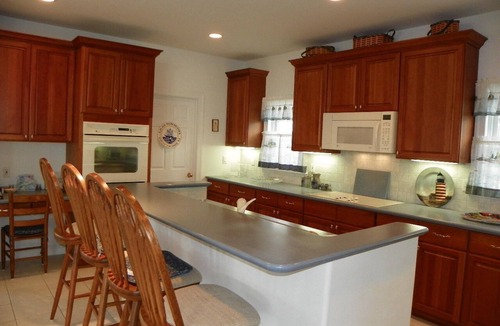 North Cape May House | Spacious North Cape May Waterfront home on Delaware Bay comfortably sleeps 14