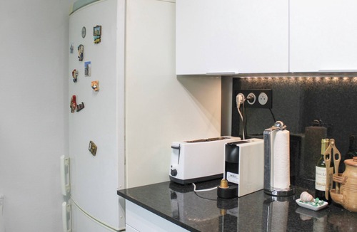 Saint-Denis House | Spacious, quiet house with pretty garden