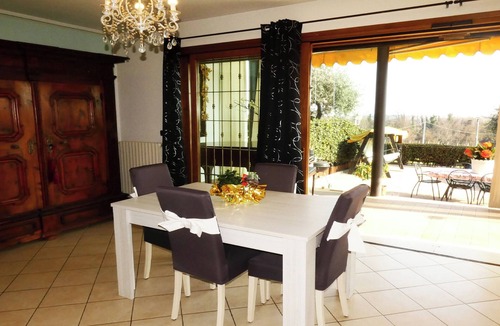 Picedo Villa | Splendid Villa Paradiso with Jacuzzi, lake view, 200 square meters