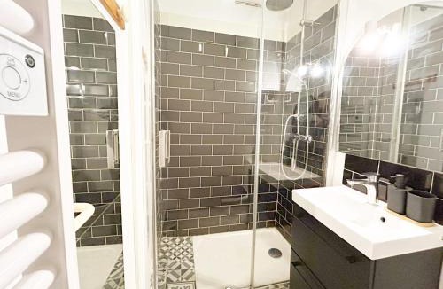 Nogent Village Apartment | Studio calme, RER 5mn,Paris en 15mn,commerces 3mn