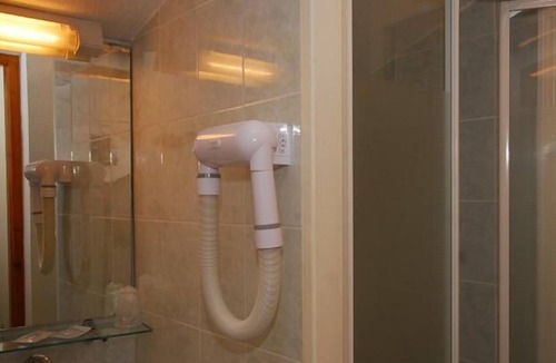 Brides-les-Bains Apartment | Studio-Comfort-Ensuite with Shower-Balcony-Vue Montagne 2 adlt 2 enf