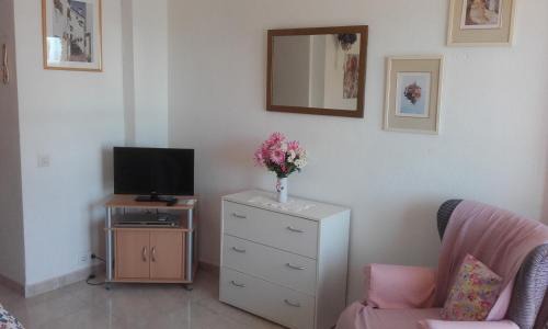 Benalmadena Costa Apartment | Studio in Hercules with pool and sea view