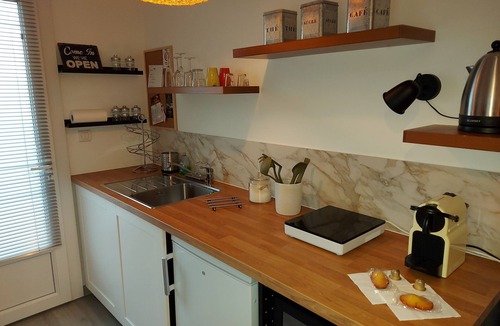 Velaux Apartment | Studio surrounded by olive trees