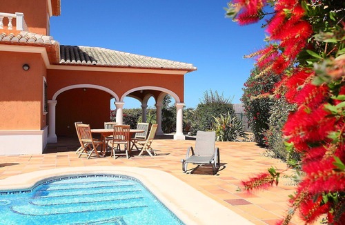 Ondara Villa | Stunning private villa for 6 guests with WIFI, private pool, A/C, TV and terrace