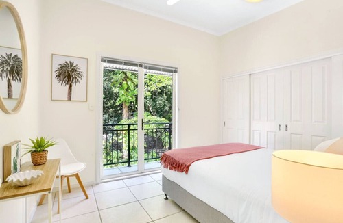 Manunda Villa | Stylish Cairns Escape with Courtyard | Cosmo 14