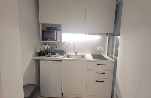Loutraki Apartment | Stylish Rooftop Retreat Hot Tub Loutraki Beach