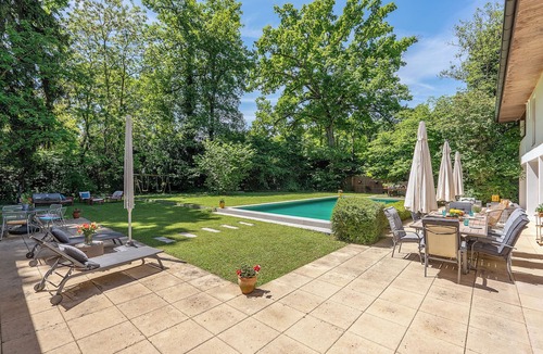 Sciez Villa | Superb Leman-side property with private swimming pool & tennis court