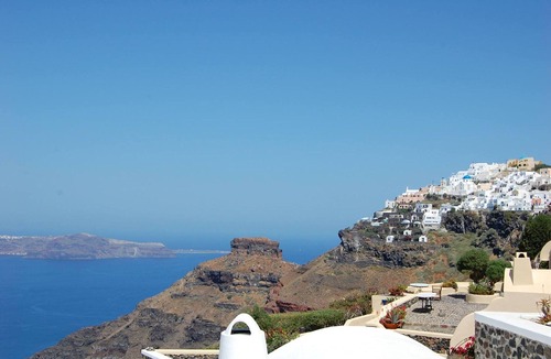 Fira Villa | Superb Santorini Suite | The Velvet Suite | 2 Bedrooms | Outdoor Shaded Living