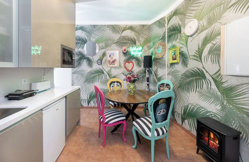 Beiro Apartment | The Crown (1stRight)