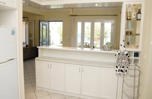 Diakofto House | This two-apartment house is located in Diakopto, a town in the regional district of Achaia in the no