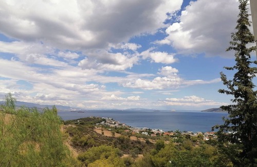 Katakali Villa | Τhree-storey maisonette with a wonderful view of the Saronic sea