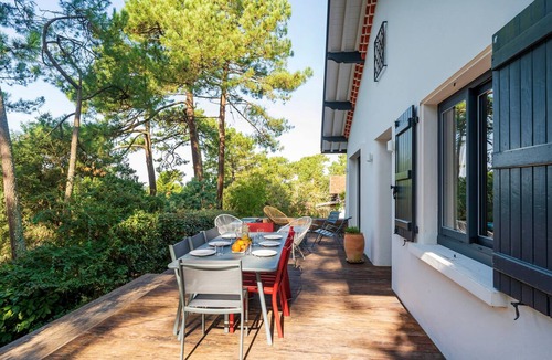 Soorts-Hossegor House | Vacation Home 'Near Lake Hossegor' with Private Terrace, Garden, and Wi-Fi