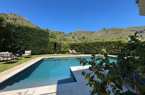 Taormina Villa | Villa Almond
