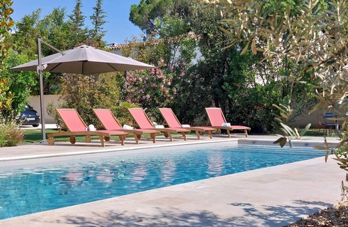 St.-Remy-de-Provence Villa | Villa Art-Déco, 5 mn walk from the center of Saint-Rémy - Heated pool - 6ps