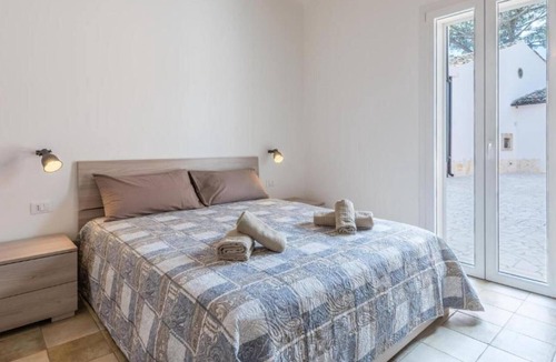 Chiaramonte Gulfi Villa | Villa 'Azzurra' with View Over the Shared Pool, Wi-Fi and Air Conditioning